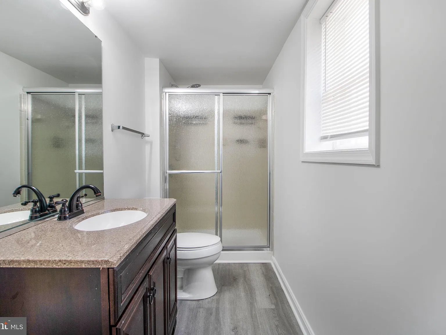 1 bed, 1602 sqft, $2,200 — Photo 4