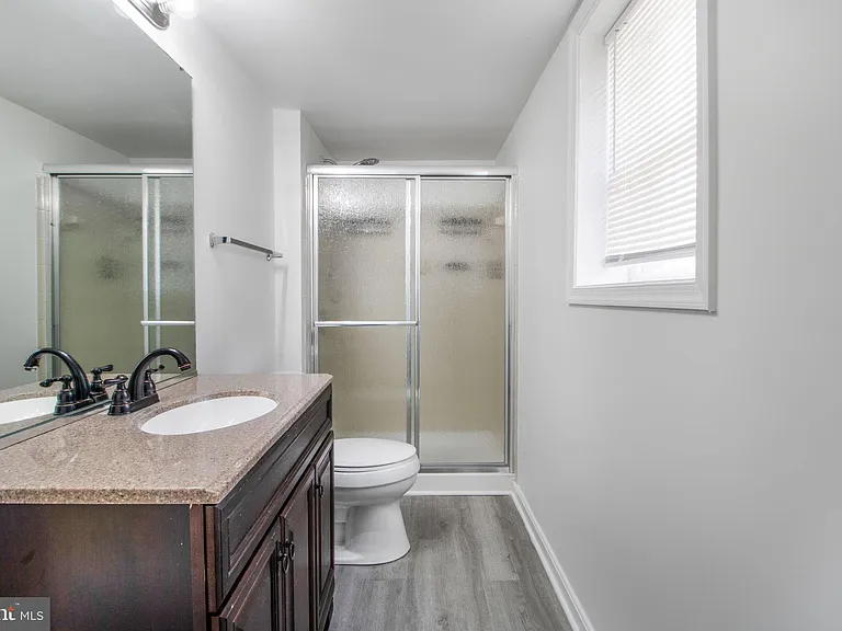 7602 Mezmer Ln — Photo 4