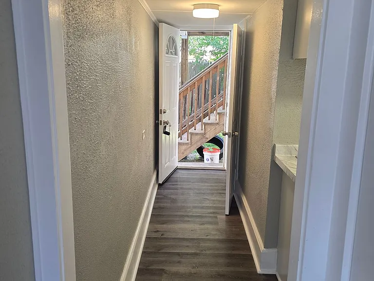 372 Amherst St — Photo 6