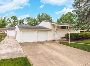 18 Oakwood Dr, Pontiac, IL 61764