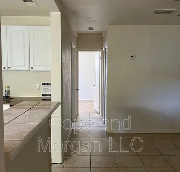 2033 20th St S — Photo 5