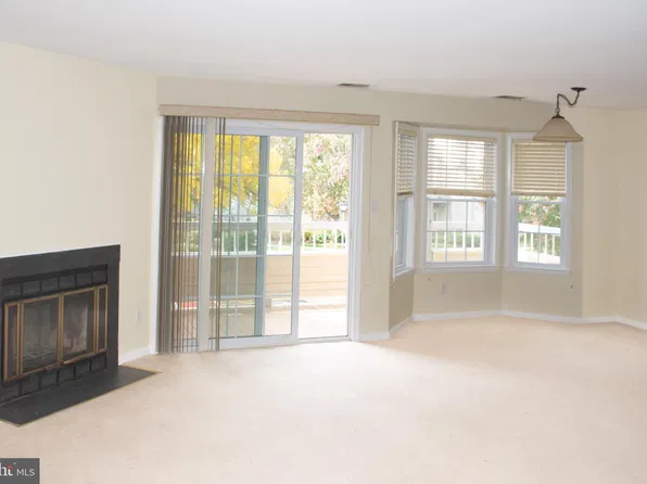 107 Delamere Dr APT 5, Princeton, NJ 08540