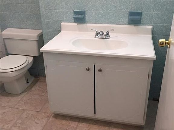 214358