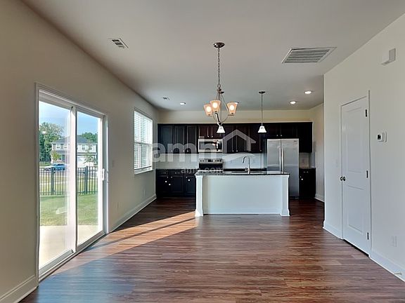 5th image of 4812 Chutney Dr