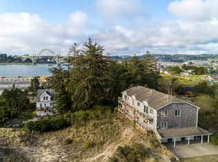 322 SW 30th St, Newport, OR 97365