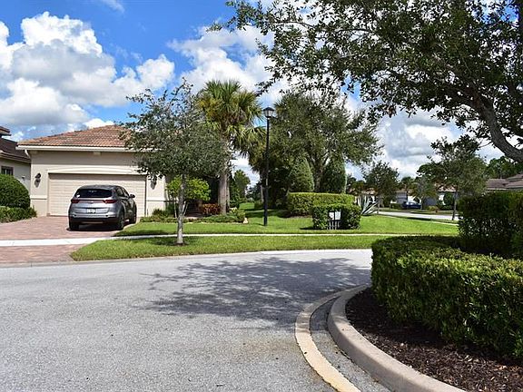2nd image of 20046 SW Caserta Way