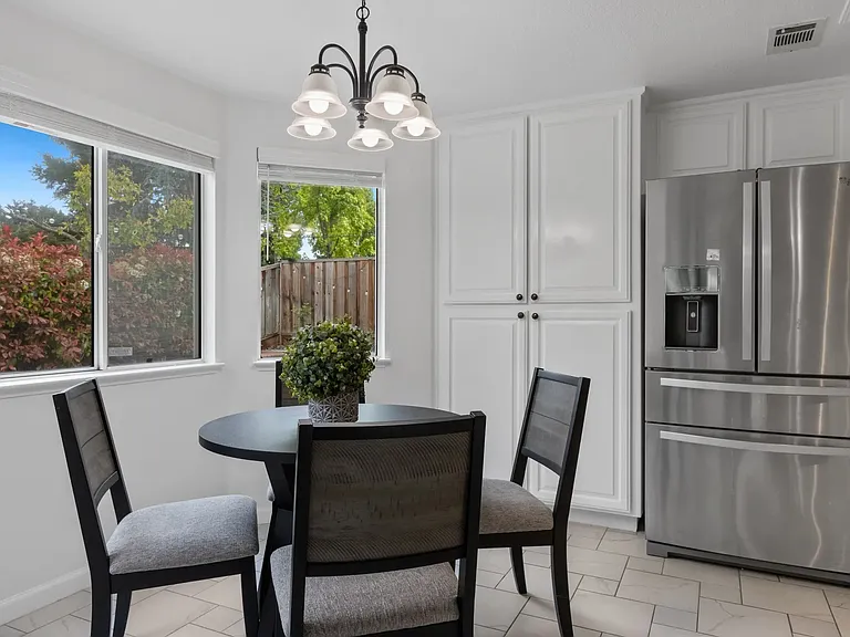 66 Edgegate Ct — Photo 15
