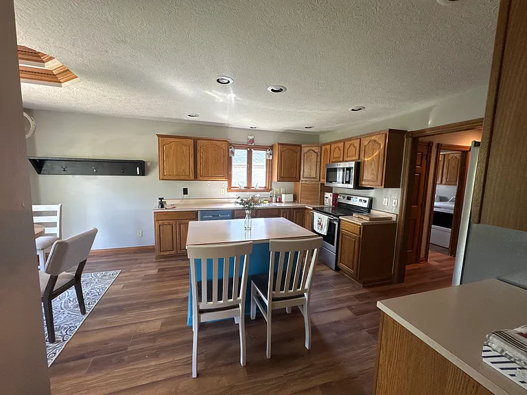 1007 New Harmony Dr — Photo 32