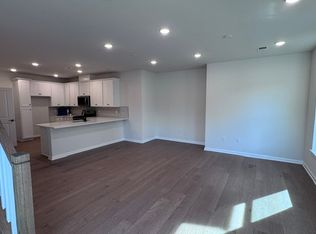 1006 Greenwich Dr #1006, Princeton Junction, NJ 08550