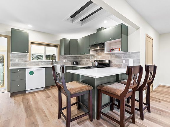 4th image of 12930 Old Yale Rd