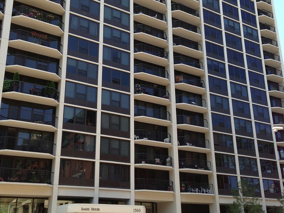 1st image of 1560 N Sandburg Ter APT 3103