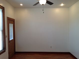 963 W 36th St FL 2, Chicago, IL 60609