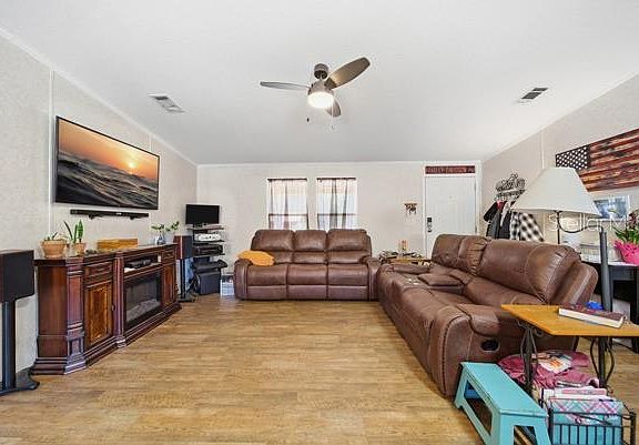 5th image of 12148 Rutherford Ln