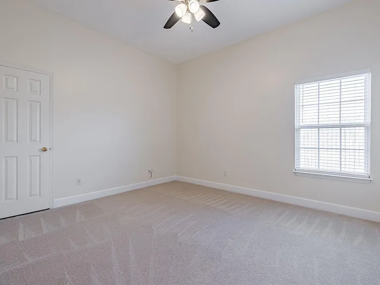 401 Wood Trl — Photo 33