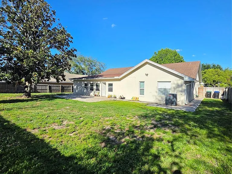 10158 Brandon Cir — Photo 19