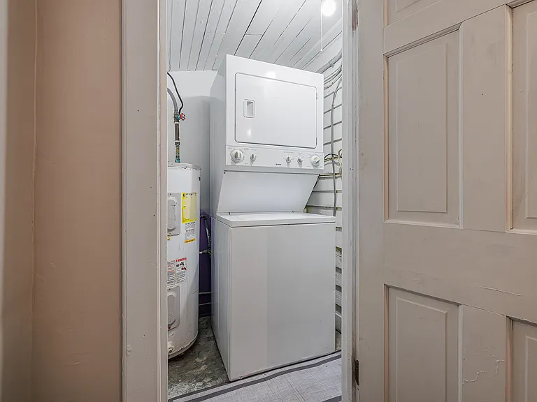 209 George St — Photo 20