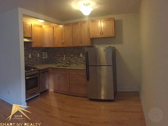 3rd image of 215 E 7th St #4W