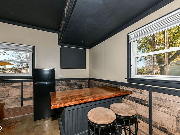 5th image of 206 Winding Dr