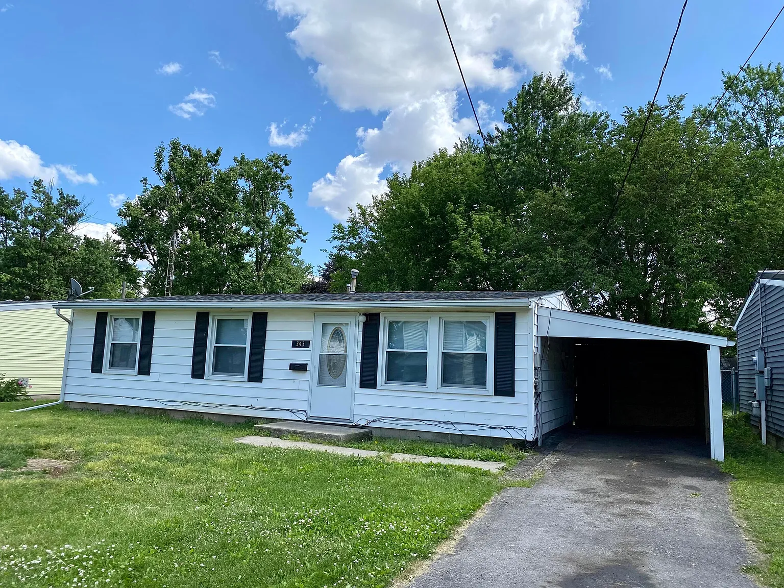 343 E Farming St photo 1