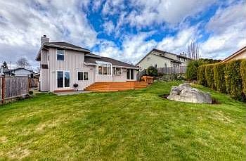 2nd image of 3711 Braeburn Dr NE