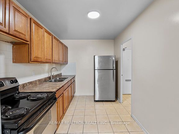 4th image of 2775 Don Mills Rd #1401