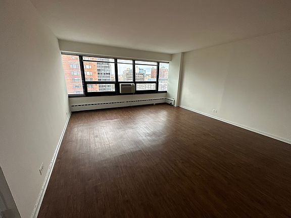 2nd image of 333 W Barry Ave #1215