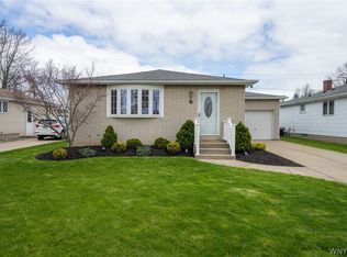 76 E Cherbourg Dr, Buffalo, NY 14227