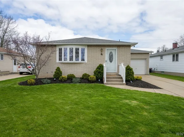 76 E Cherbourg Dr, Buffalo, NY 14227