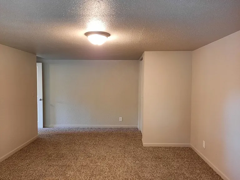 EN0064 James St Duplex- 2 Units — Photo 19