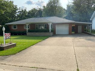109 Siesta Dr, Washington, IL 61571