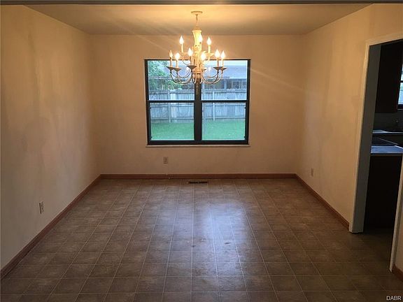 3rd image of 6660 Deer Meadows Dr