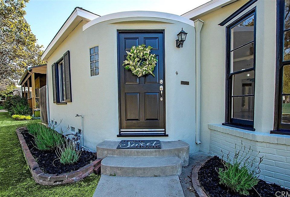 1st image of 2030 E Glenoaks Blvd