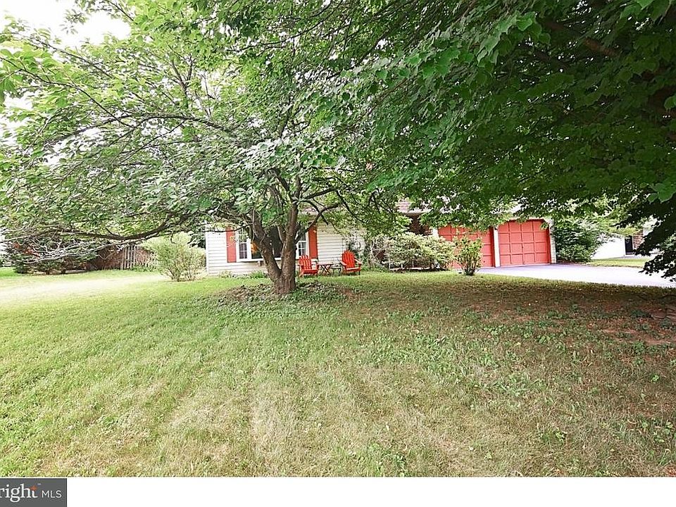 1st image of 38 Hershey Ct
