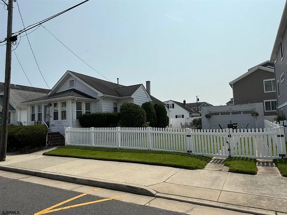 104 N 35th Ave