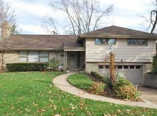 1169 Lakemont Dr, Pittsburgh, PA