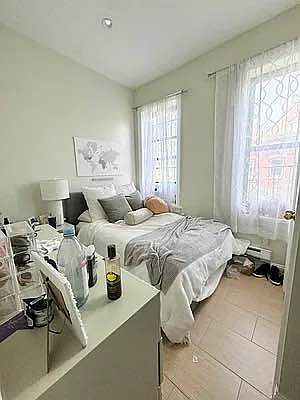 4th image of 1446 1st Ave #17
