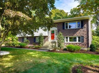 81 Bayberry Ln, Holliston, MA 01746