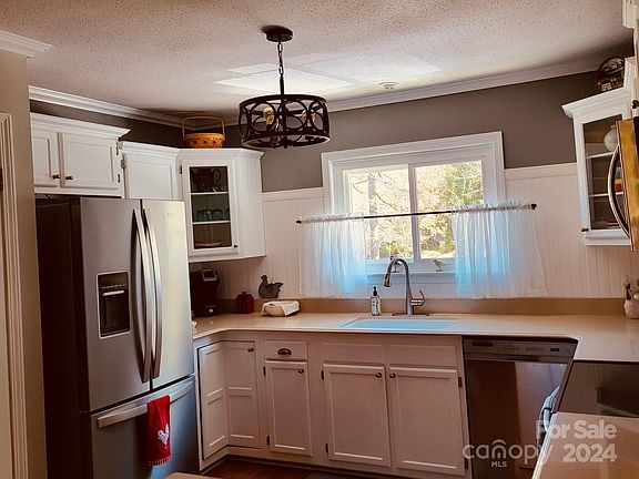 2nd image of 49 Lake Dr APT M7