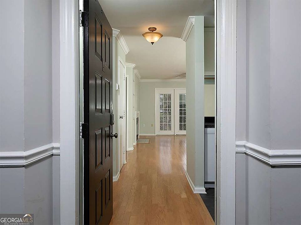1st image of 3655 Habersham Rd NE APT 352