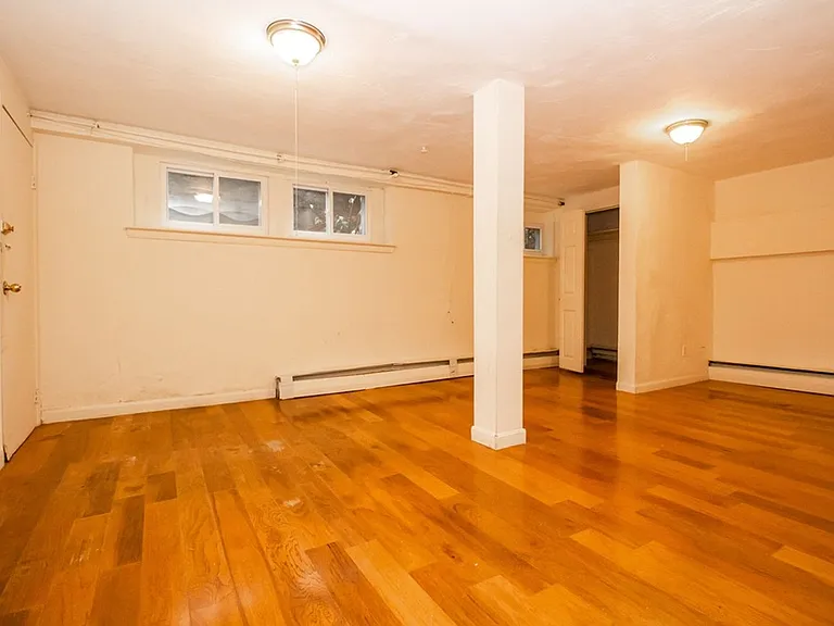 95 Chestnut St #18 — Photo 10