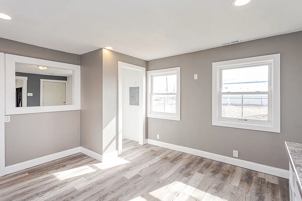 4 bed, 1284 sqft, $1,525 — Photo 3