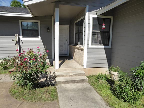 2nd image of 1301 Barbara Dr