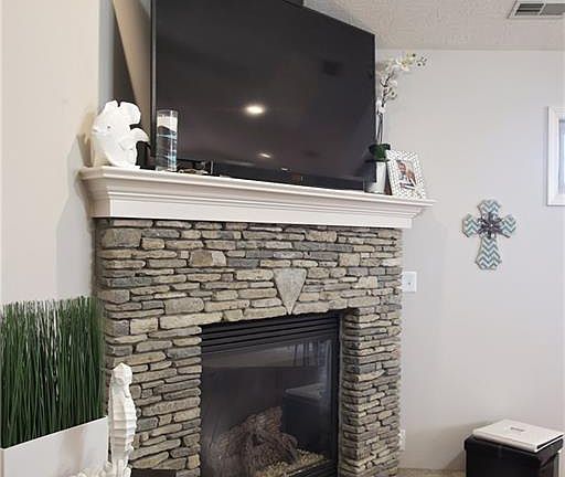 5th image of 3237 Rosemont Dr