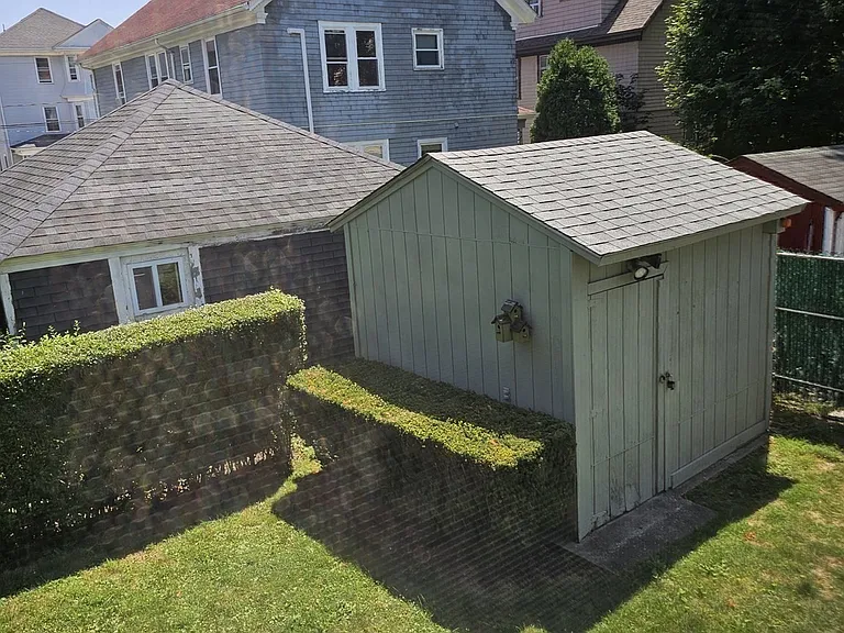 545 Robeson St #1 — Photo 10