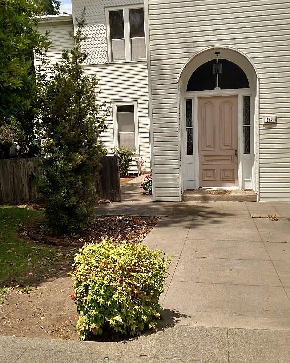 1st image of 1680 Bird St