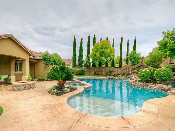 4th image of 2067 Ladera Dr