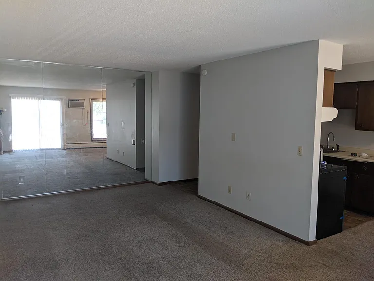 819 11th Ave S #8 — Photo 14