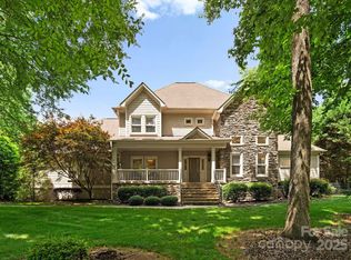 8433 Cheverny Dr, Waxhaw, NC 28173