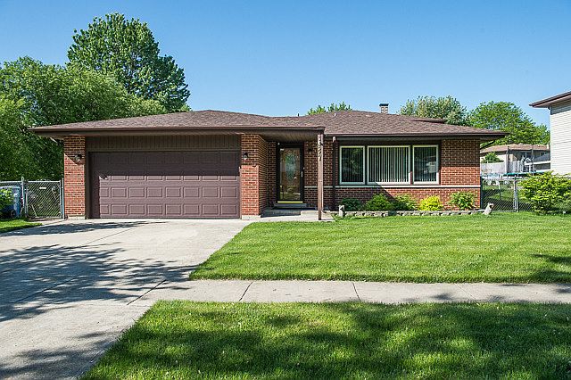 1st image of 627 Catalpa Ln
