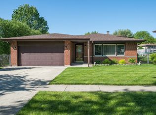 627 Catalpa Ln, Bartlett, IL 60103